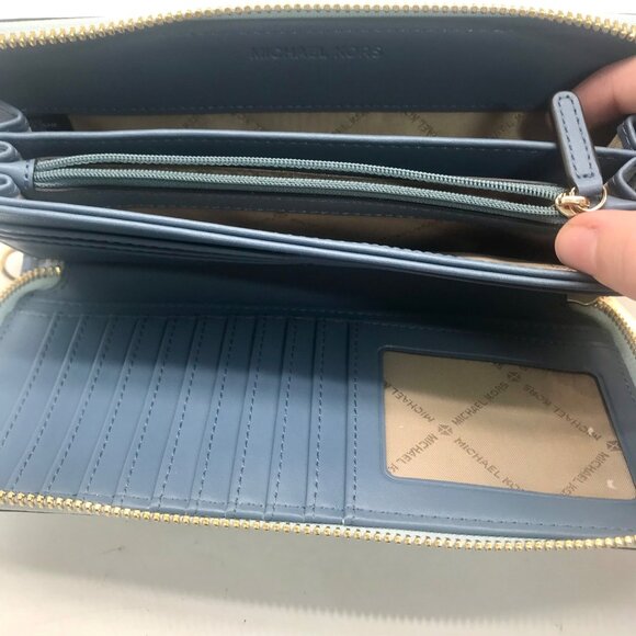 Michael Kors Jet Set Signature Baby Blue Coated Canvas Continental Wallet - Picture 10 of 10